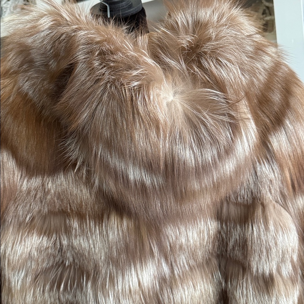 Bugatelli Women's Luxurious Tan Fox Jacket bNWT size small - Picture 5 of 7